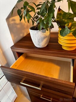 Komoda - 2