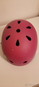 Dívčí helma do 10 let věku cca - 2