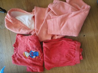 Balík oblečení pro holčičku  vel. 74/80 - 2