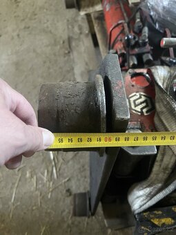 Hydraulický zvedák kanálový na 8 tun s čerpadlem - 2