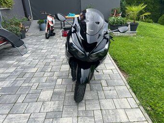 Kawasaki ZZR 1400 - 2