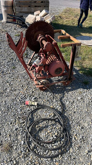 Cirkularka, kolébková, silný motor - 2
