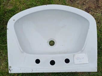 Umyvadla a WC - 2