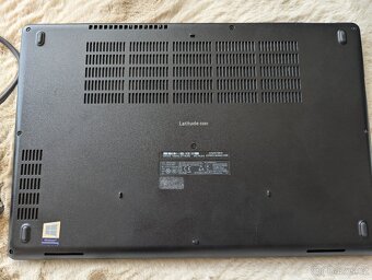 Dell Latitude 5580 s Windows 10 Pro, LCD s defektem - 2