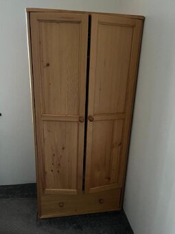 Masivní skříně borovice - 2