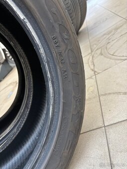 GoodYear EfficientGrip 245/45 R19 RFT - 2