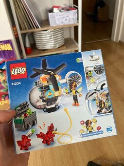 Lego (DC Superhero girls) Bumblebee helicopter edition - 2