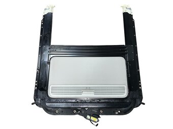 Střešní okno 1K0877255A VW Passat B6 kombi r.v. 2007 - 2