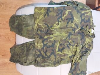 Maskáče 2 komplety, vesta + drobnosti zdarma - 2