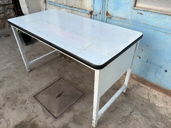 Ponky, pracovní stoly - 2