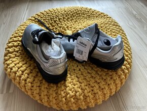 Nové stříbrné tenisky Adidas Falcon vel 7 dámské, dívčí - 2