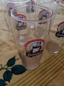 Prodám pivní skleničky Bakalář 0,5 l - 2