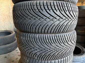 Zimní pneu 235/45/18 - 2