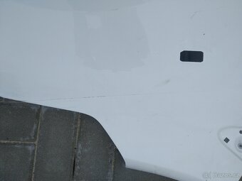 Pravý přední blatník na Renault Kangoo rok 2022 - 2