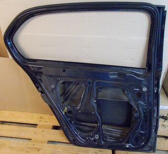 Levé zadní dveře Škoda Superb - 2