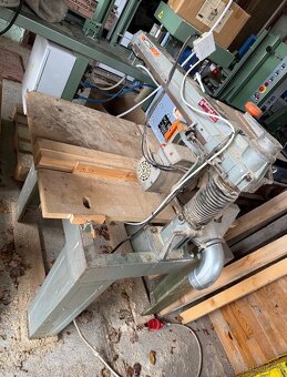 RADIÁLNÍ PILA - DEWALT - 2