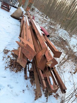 Ocelová konstrukce U profily svařené do krabice - 2