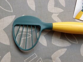 Kráječ / vykrajovač na avokádo - 2