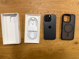 iPhone 16 Pro 256GB černý - 2
