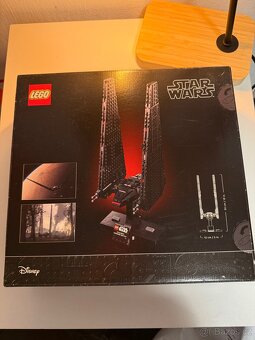 Lego Kylo Ren’s Command Shuttle - 2