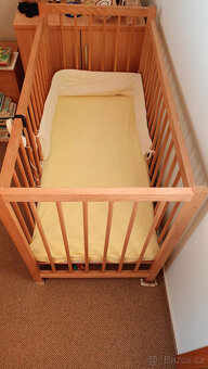 Odsávačka+váha+monitor dechu+postýlka+chůvička. - 2