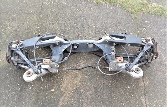 Mercedes E W211 320 CDi různé náhradní díly - 2