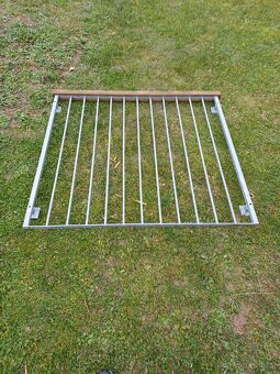 Zábradlí před fr okno - 2