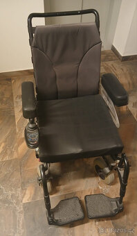 Prodám elektrický invalidní vozík - 2