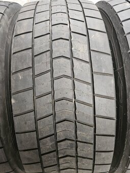 Nákladní pneu 295/60R22,5 2ks - 2