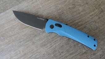 SOG Flash AT MK3 Civic Cyan Folder - 2