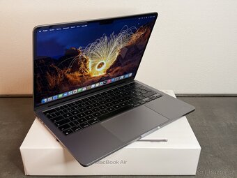 Macbook Air 13'' 2022 / M2 / 8GB / 256GB SSD / DPH - 2