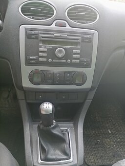 Ford Focus 2006 1.6 benzin - 2