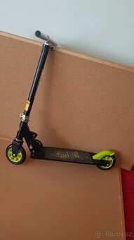 Koloběžka skládací s nastavitelnou výškou dle fotek - 2
