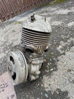 Motor Jawa 250 speciál - 2