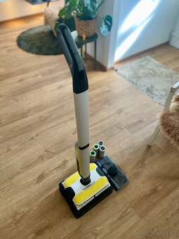 Prodám KÄRCHER FC 7 Cordless – podlahovou myčku - 2