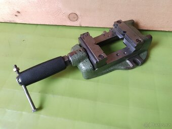 Strojni prirucni prizmaticky sverak typ 80 - 2