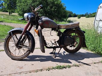 JAWA Pérák 250-zamliveno do 15.6 11 hod. - 2