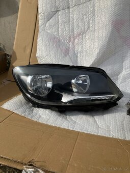 predni svetla svetlo vw touran prave pravy - 2