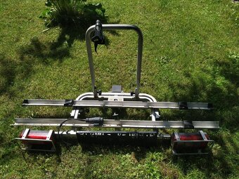 Nosič na cyklistická kola na tažné zařízení auta - 2