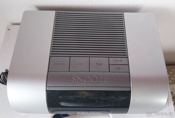 Miniradio s budíkem Grundig - 2