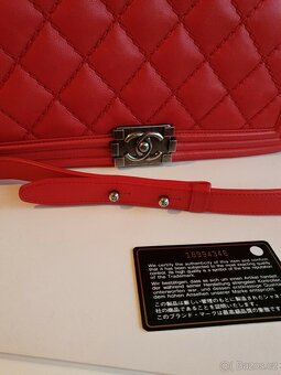 100% originální Chanel le Boy maxi limitovaná edice. - 2