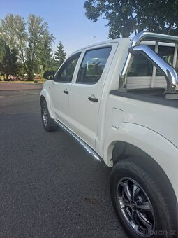 Toyota hilux 2.4 d 106kw 2016 původ ČR - 2