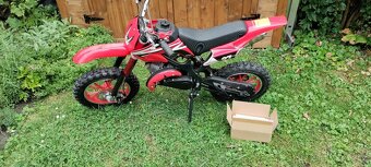 Nová benzínová dětská minikroska červená 49ccm 10"kola - 2
