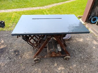 Stolní pila s kolébkou + štípací kužel - 2