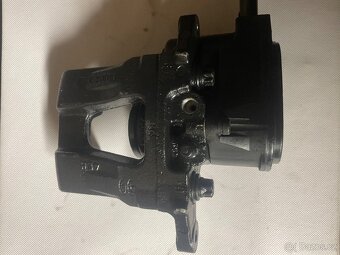 Zadní brzdové třmeny - 2