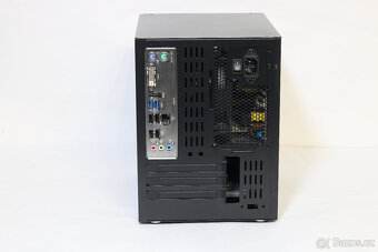 Kancelářský mini PC, vhodný i pro hraní her - zánovní - 2