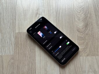 Apple iPhone 15 Pro Max 256Gb Bílý Titan - TOP - 2