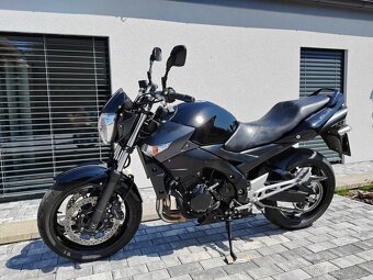 Suzuki gsr 600 - 2
