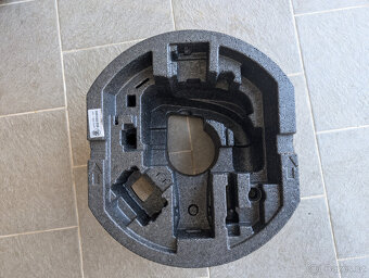 Sada pro výměnu rezervního kola Fabia 3 - polystyrenový box - 2