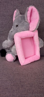 SLON S RÁMEČKEM NA FOTKU - 2